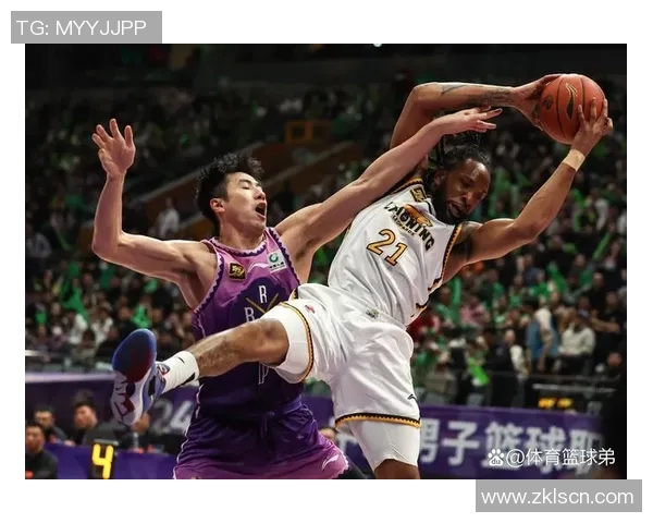 黄蜂队球员离队传言湧现，市场躁动